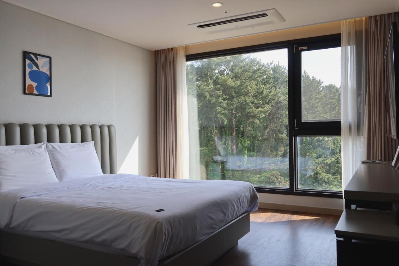 Hotel Seogwipean Seogwipo Eksteriør billede